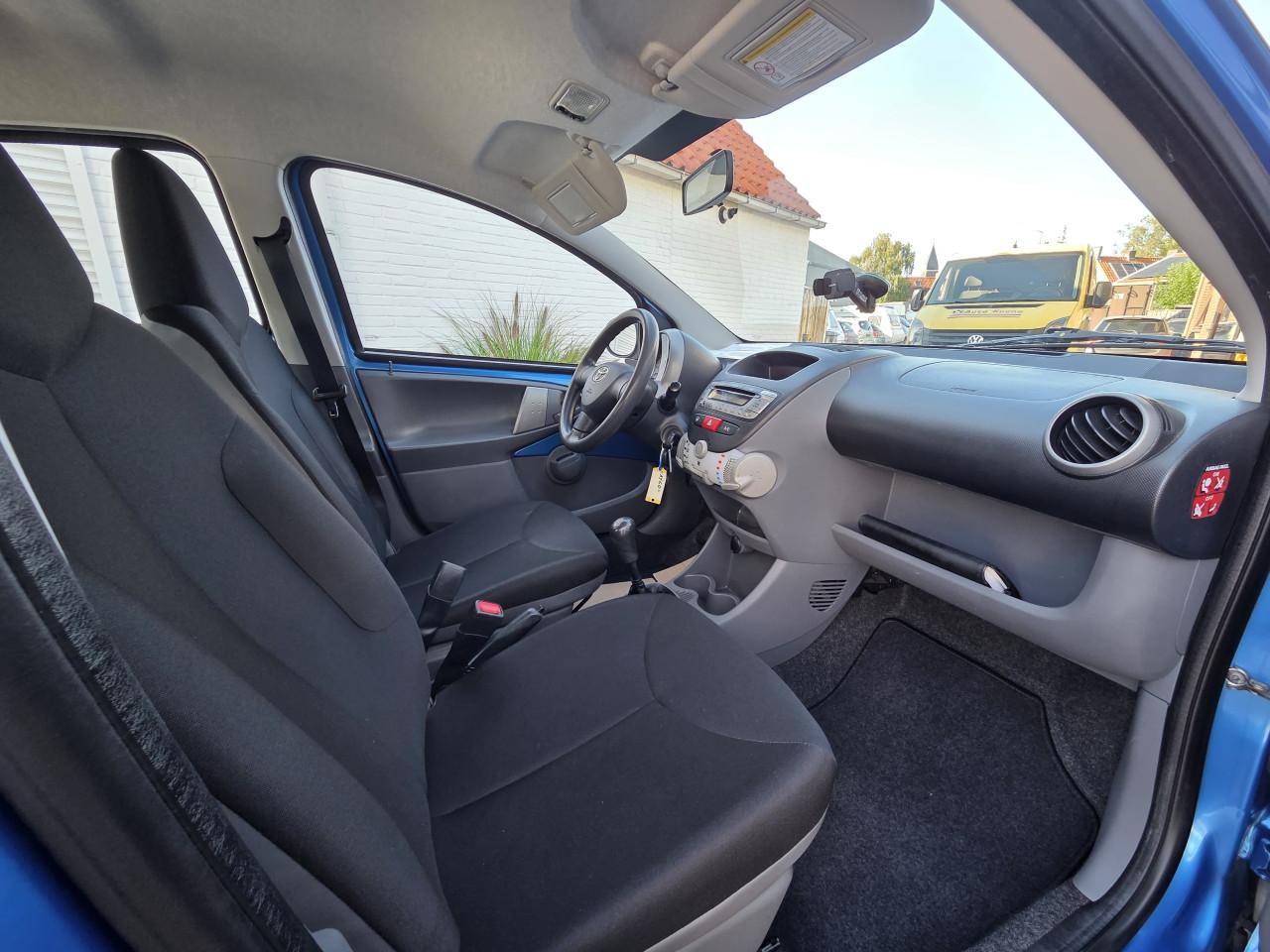 Toyota Aygo uit  2011 | AIRCO | 142.889 | NAP | Dealeronderhouden 5-Deurs.