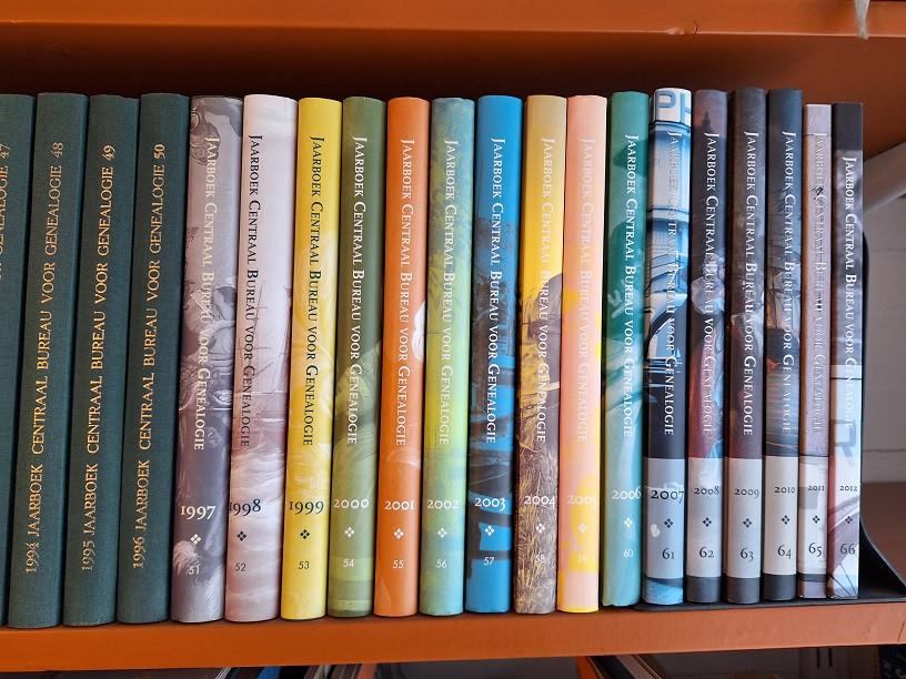 64 delen Jaarboek Centraal Bureau Genealogie 1947-2012
