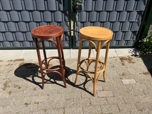2 Barkrukken van hout