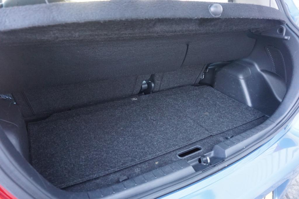 Toyota Yaris 1.3 vvti sol airco / elektr. ramen / nap / nieuwe apk!