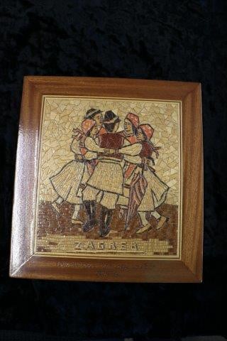 Houten schilderij Zagreb Euro 30,00 Getiteld: Folk ensemble “Ivan Goran Kov