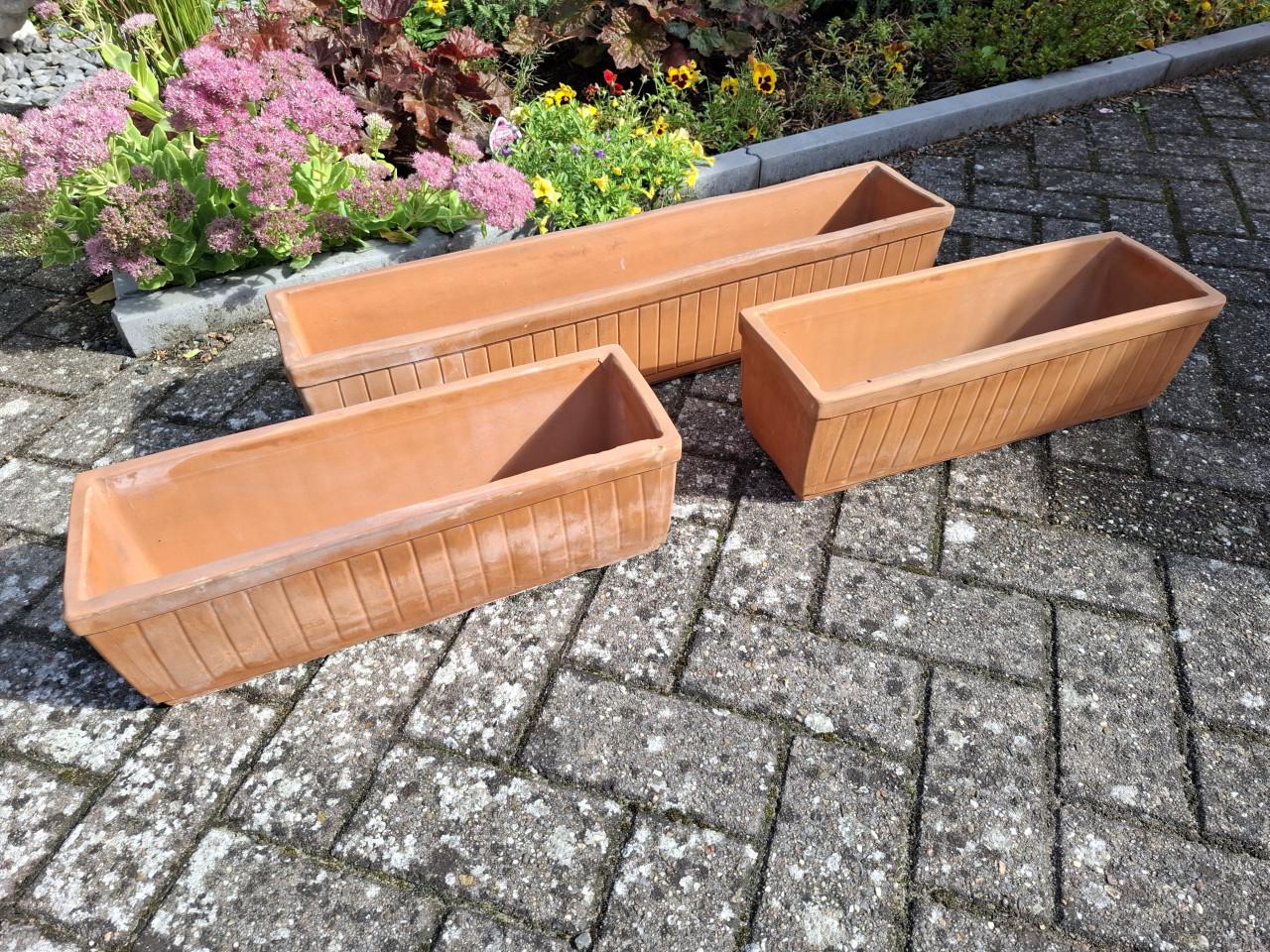 Set 3 terracotta bloembakken