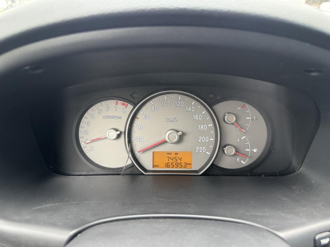 Leuke Kia Carens met leuke kilometerstand