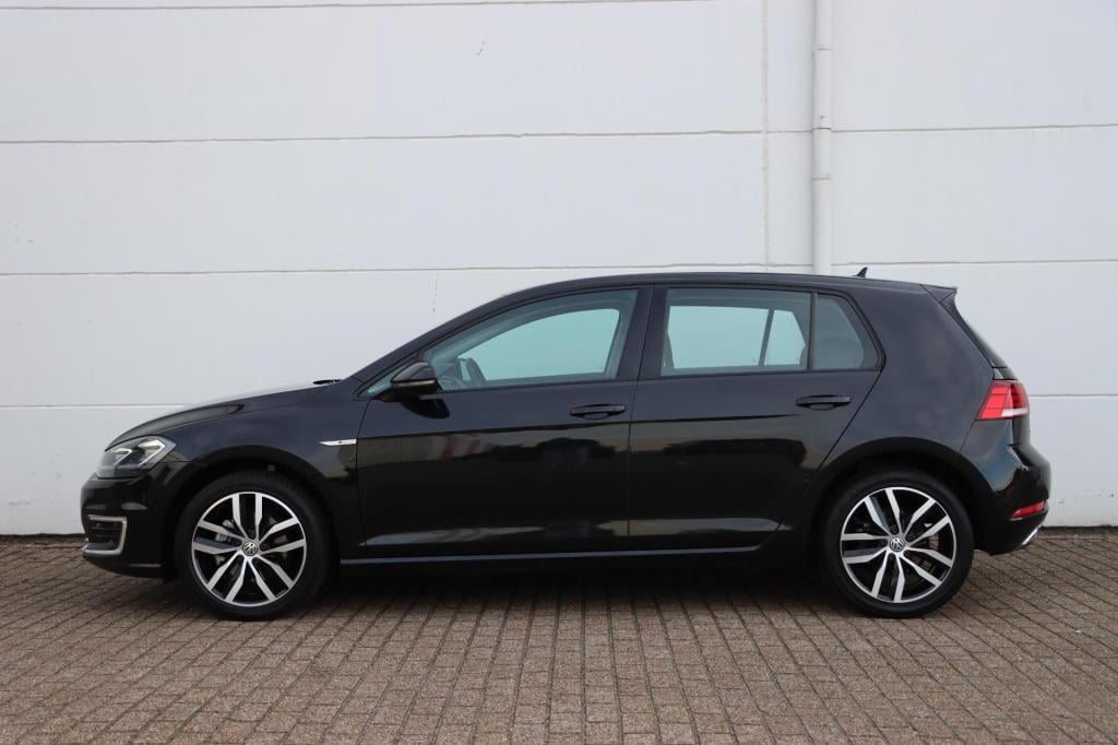 Volkswagen E-golf e-edition | soh 94,3% | navigatie | parkeersensoren | dri
