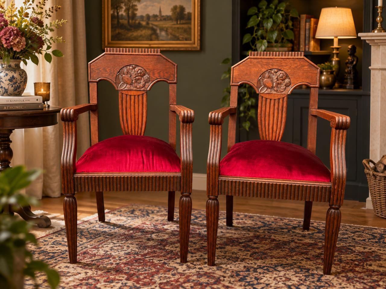 Unieke antieke armstoelen