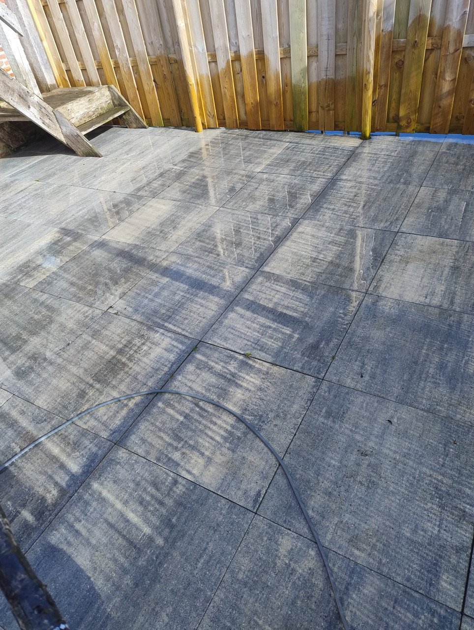 Glazenwas, zonnepanelen en bijbehorende diensten aangeboden
