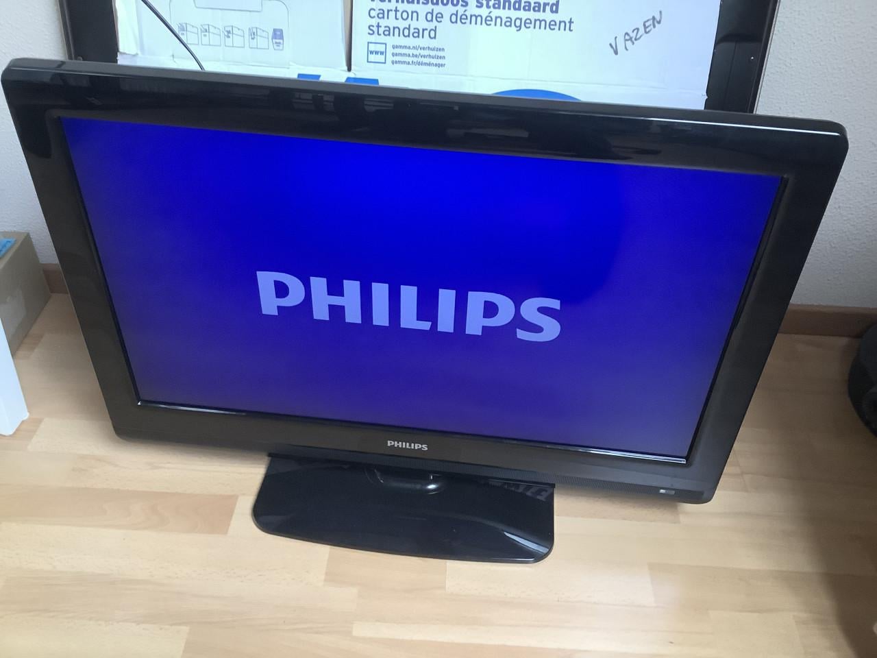 Lcd tv Philips van 32 inch, type 32PFL3404 met afstandsbediening.