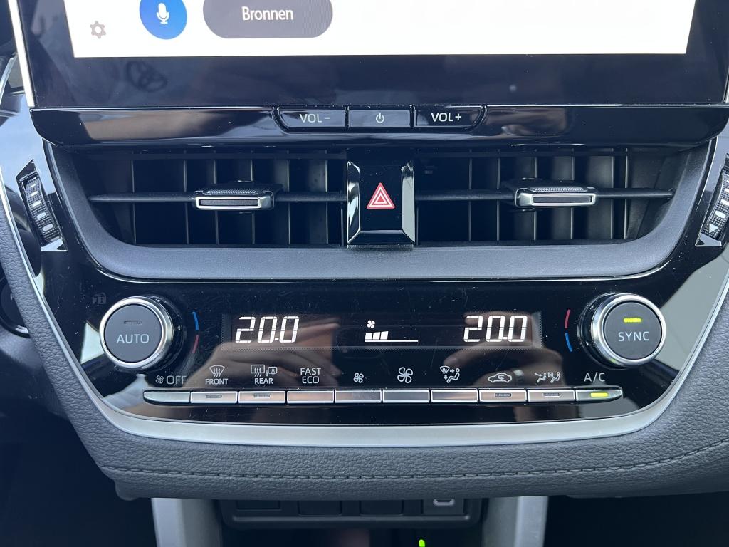 Toyota Corolla Cross hybrid 140 dynamic | trekhaak | dealer onderhouden |