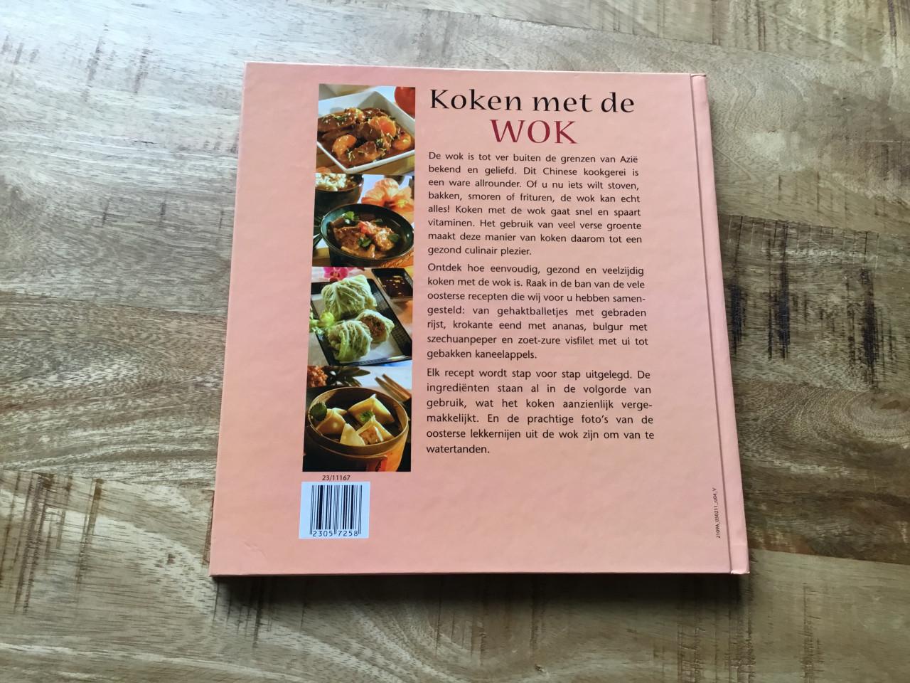 Kookboek.  Koken met de wok