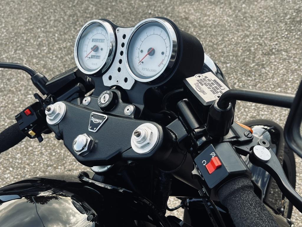 Triumph Speed Triple t300