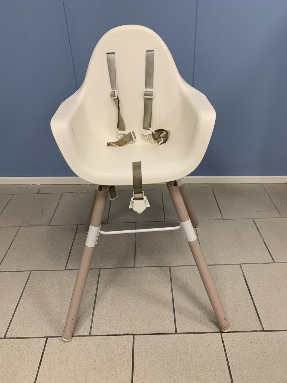 Chairwood kinderstoel met afneembaar blad en gordel