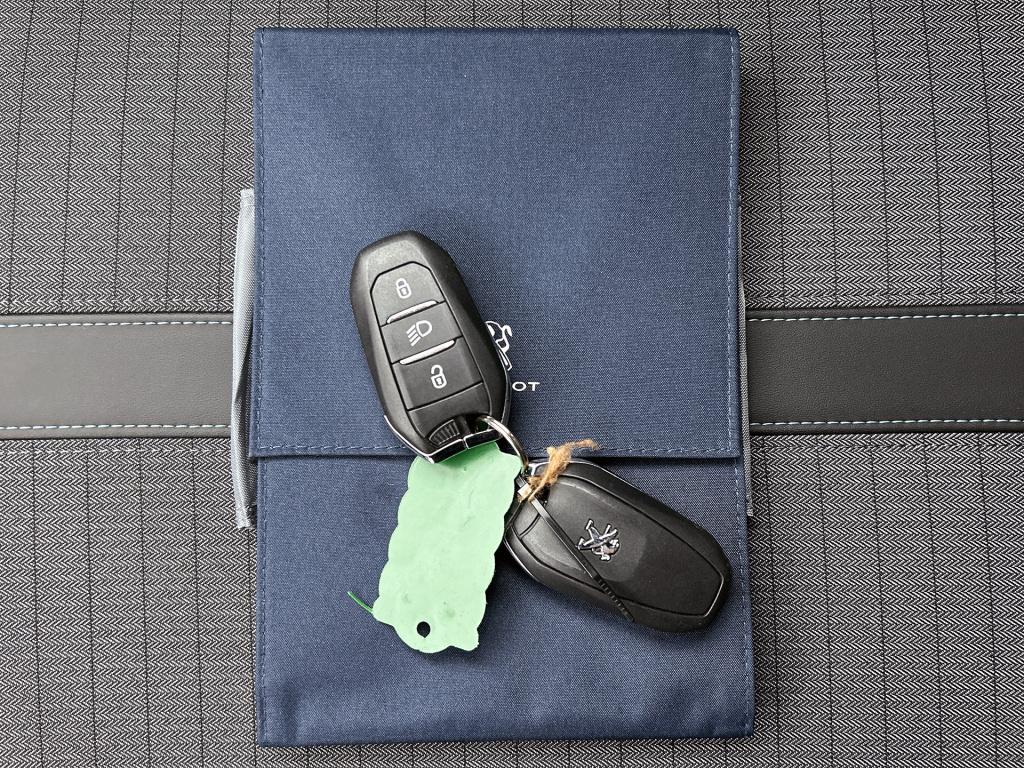 Peugeot 208 100 pk automaat allure pack | rijklaar | keyless entry | camera