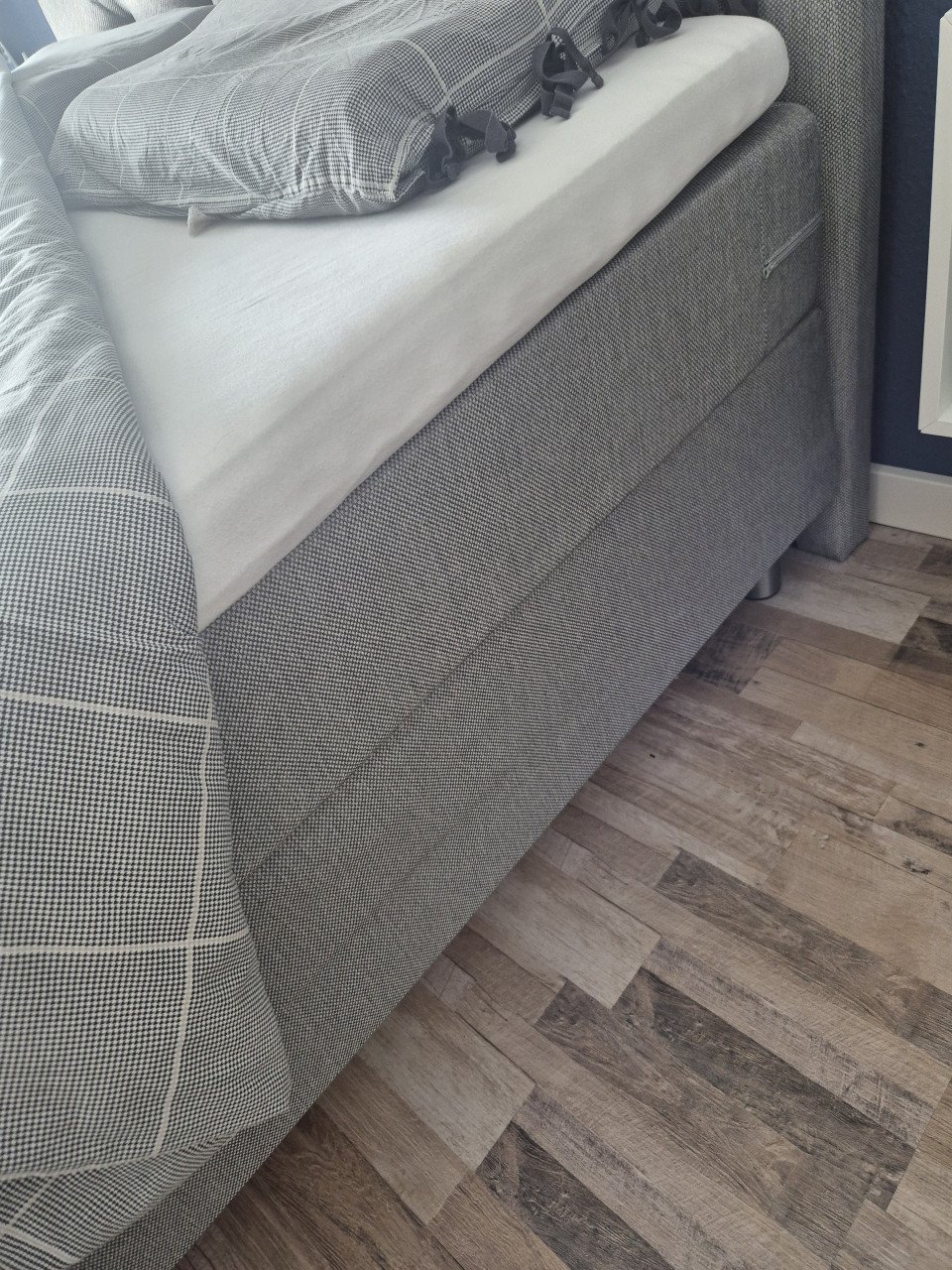 Boxspring Grijs (4.5 jaar oud)