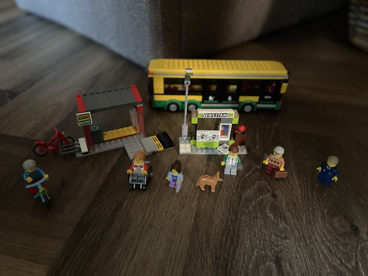 Lego City: Busstation 60154