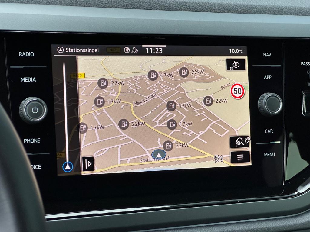 Volkswagen Taigo 1.5 tsi 150pk dsg r-line | trekhaak | iq light | camera | 