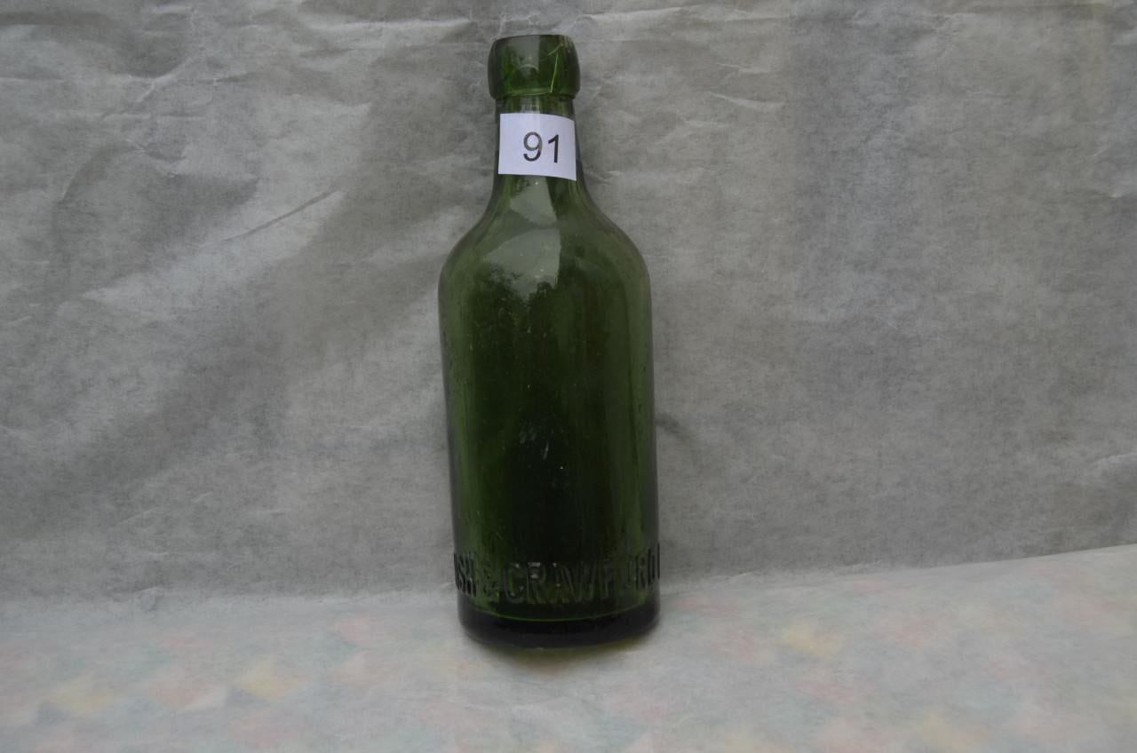 Nog een paar oude soda-, bier- en wijnflessen 19e eeuws