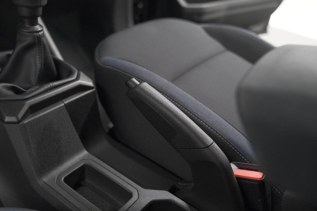 Dacia Duster mild hybrid 130 expression | camera | stoelverwarming | apple