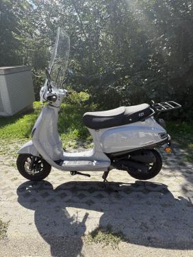 GTS Toscana Dynamic scooter