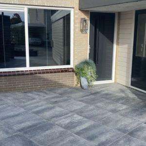 Actie! Terrastegel + ( met mini facet ) 60x60x 4cm €21.45 per m²