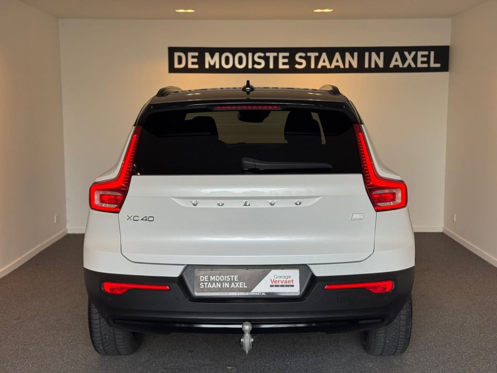 Volvo XC40 1.5 t4 recharge r-design expression