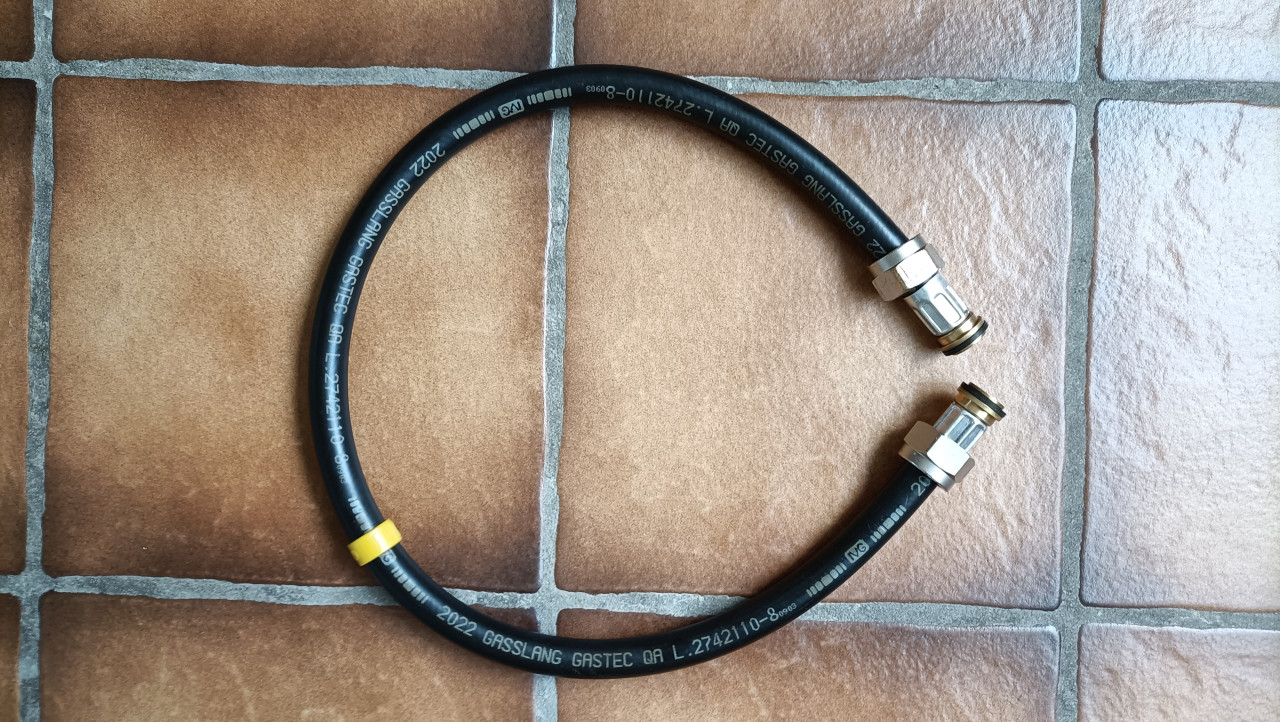 Gasslang 80 cm. uit het jaar 2022.