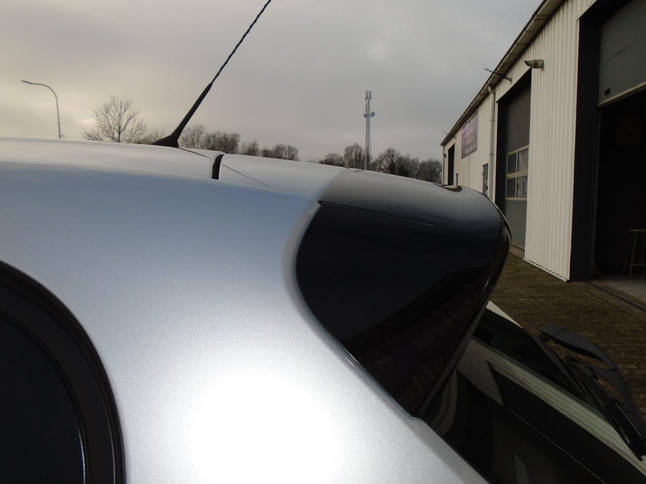 Peugeot 208 1.2 Signature