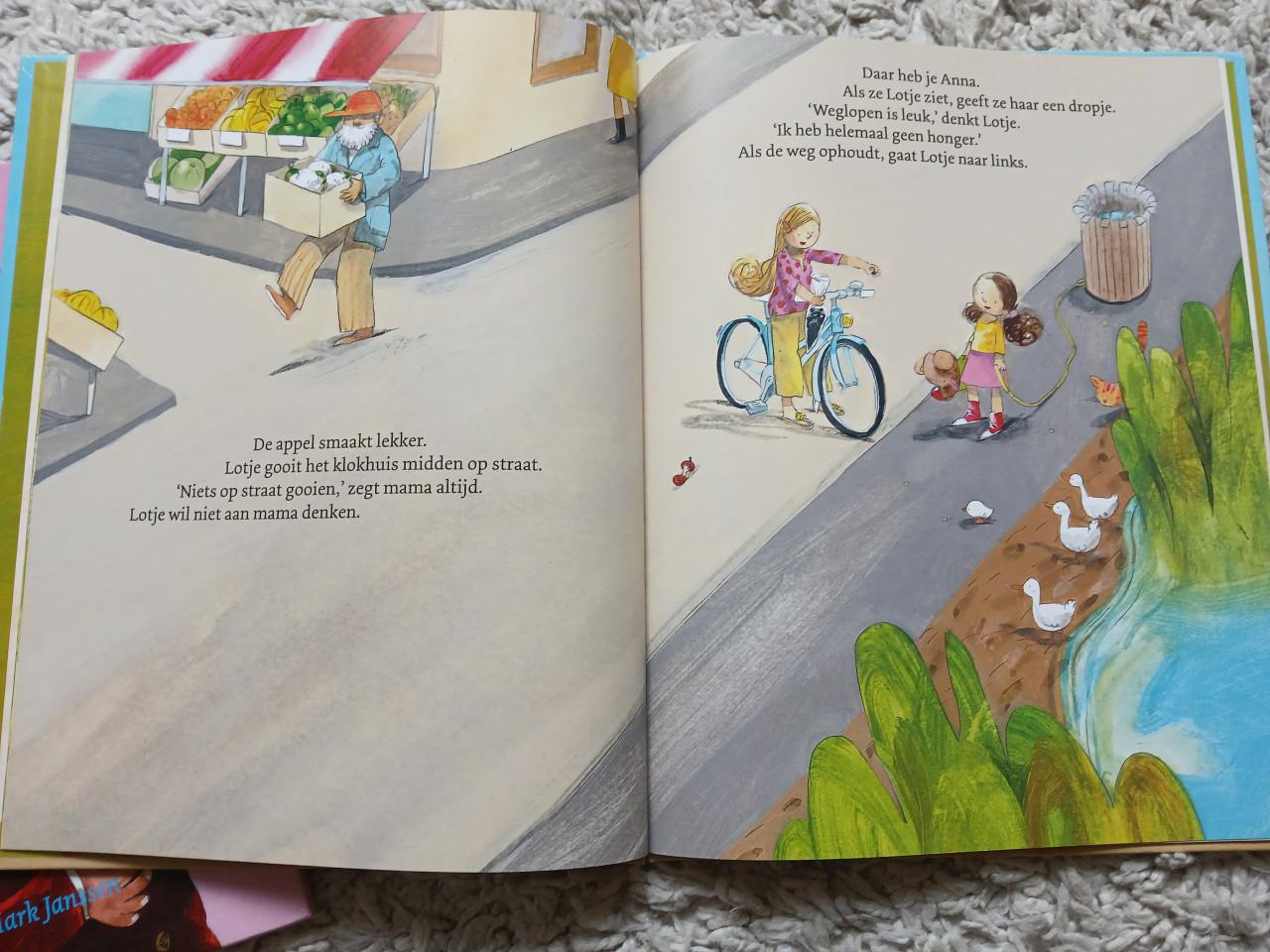 2 prentenboeken Waar is papa? + Daar is mama!