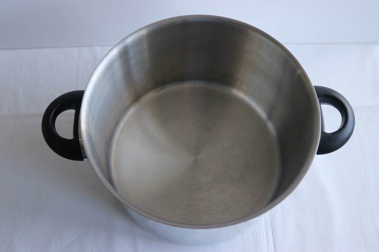 BK Soeppan Geschikt voor: Gas, elektra, keramiek en in6 cm €.40,00