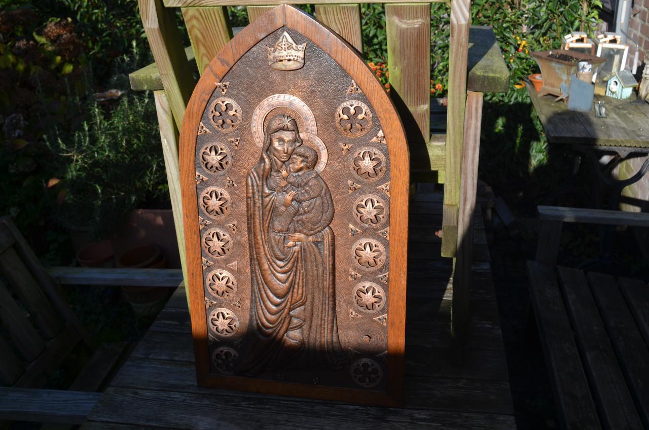 Maria met kind grote plaquette van koper