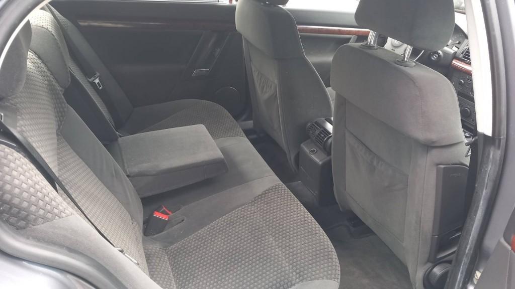 Opel Vectra 2.2-16v elegance navigator