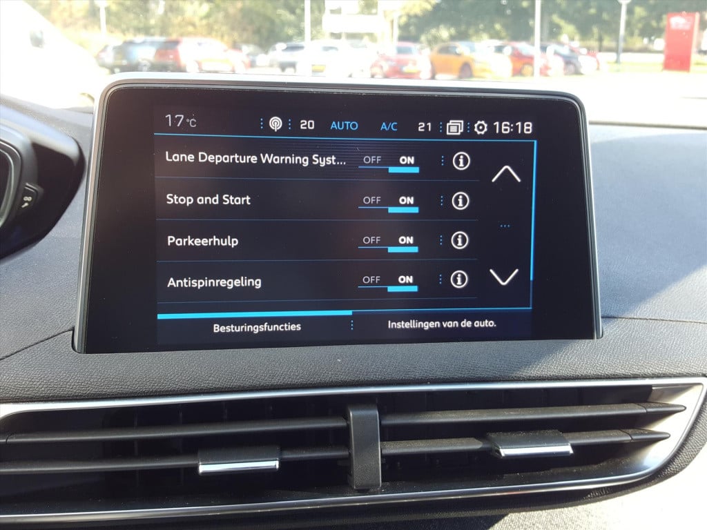Peugeot 3008 1.2pt 130pk allure trekhaak | navi | apple carplay & android a