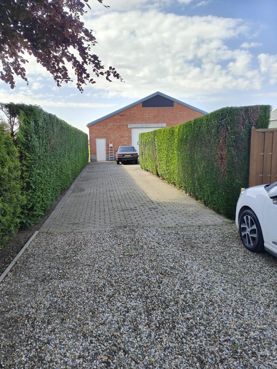 Tuinaanleg • Onderhoud • Bestrating • Schuttingen