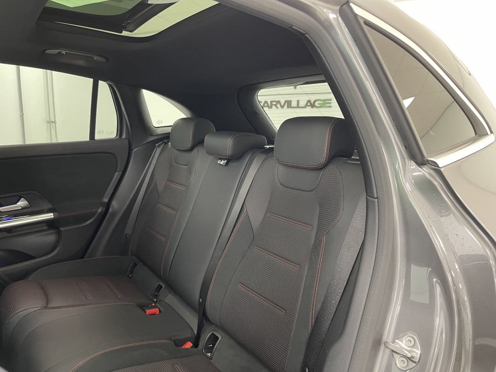 Mercedes-Benz Gla-klasse 250 e amg edition | pano | leer | trekhaak | sfeer