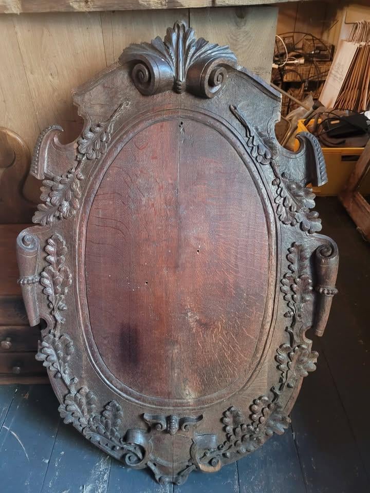 Eikenhouten gestoken wild schild