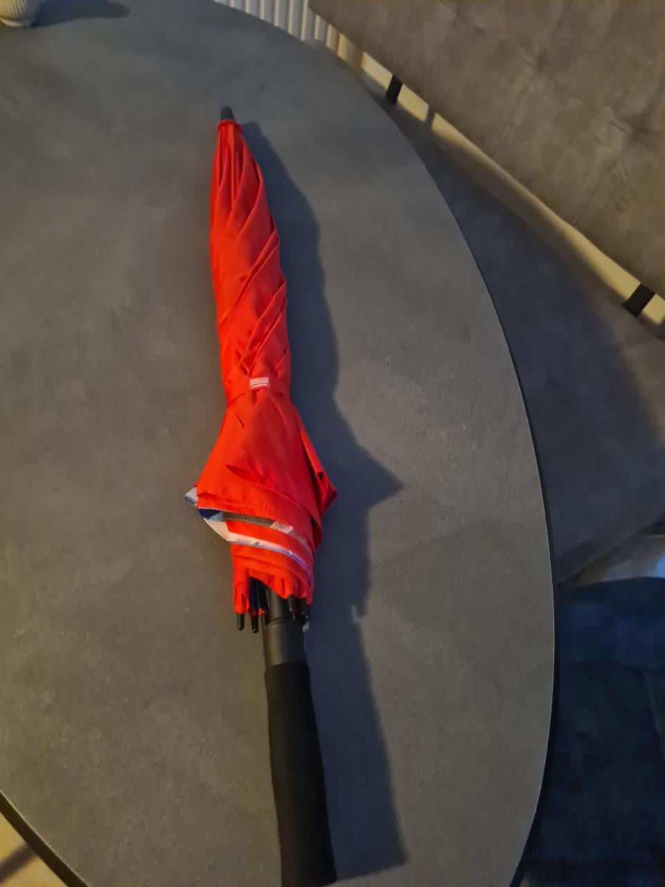 Grote paraplu ongebruikt