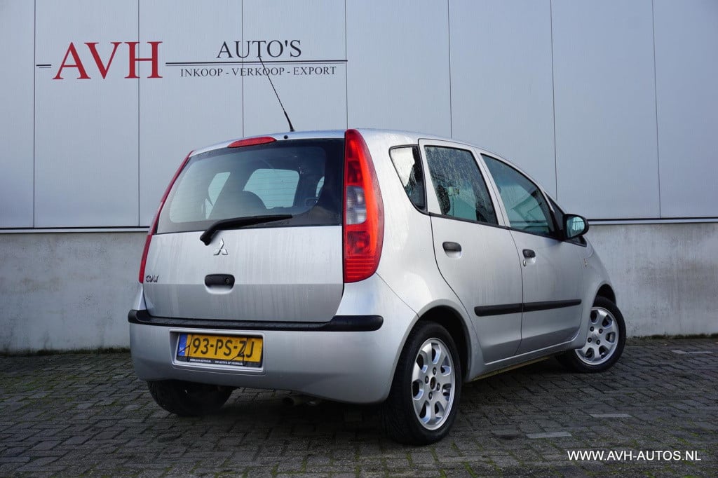 Mitsubishi Colt 1.5 invite automaat