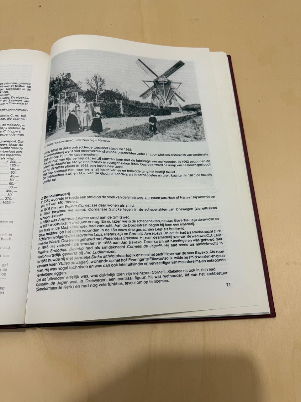 Boek: "De Geschiedenis van het dorp Driewegen"