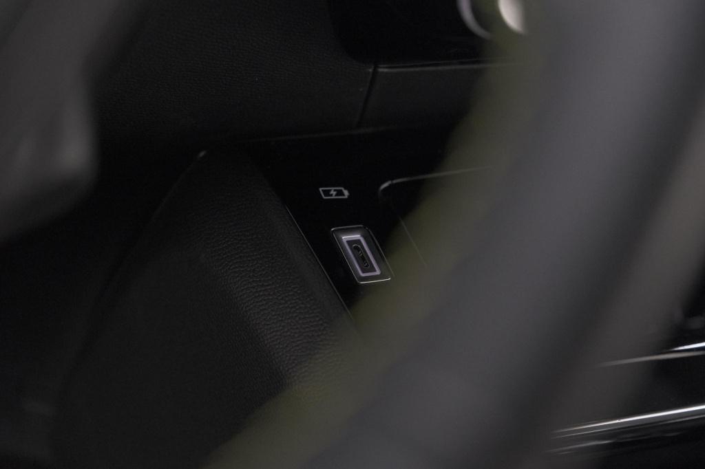 Peugeot 2008 puretech 130 eat8 gt | camera | apple carplay | parkeersensore