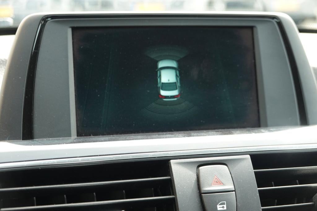 BMW 3-serie 320i executive