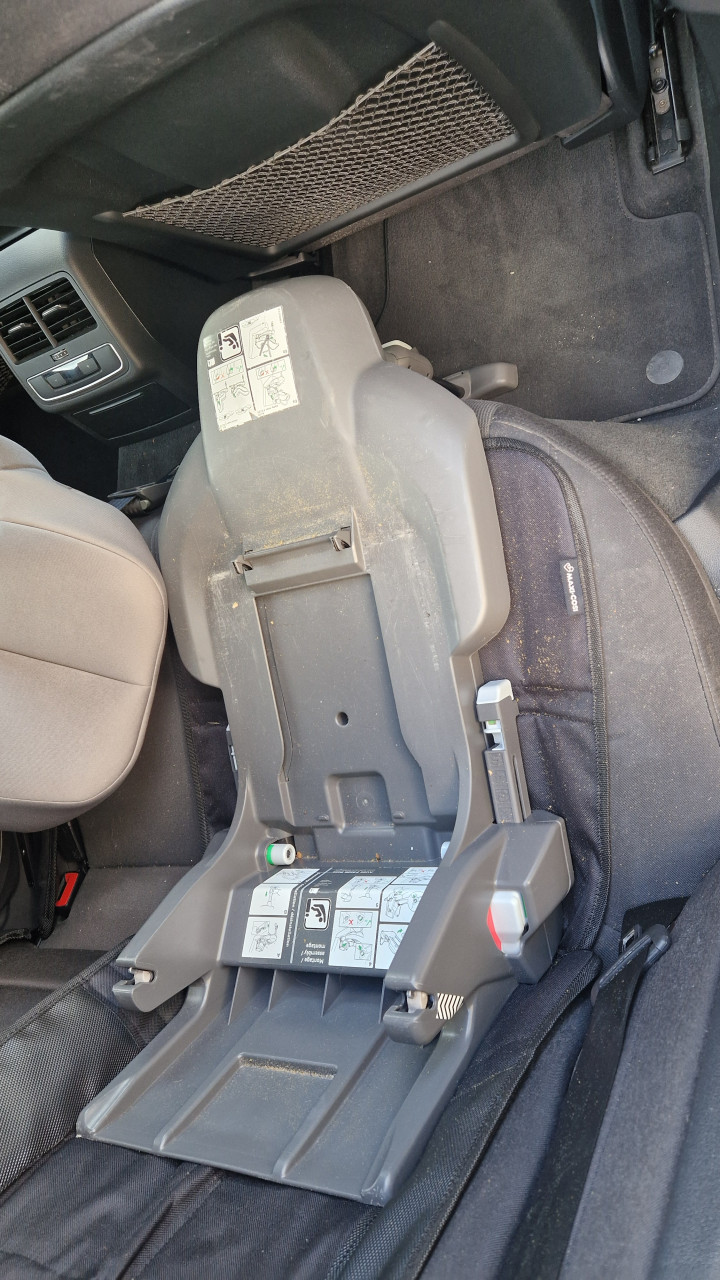 Audi kinderzitje met ISOfix basis en maxicosi