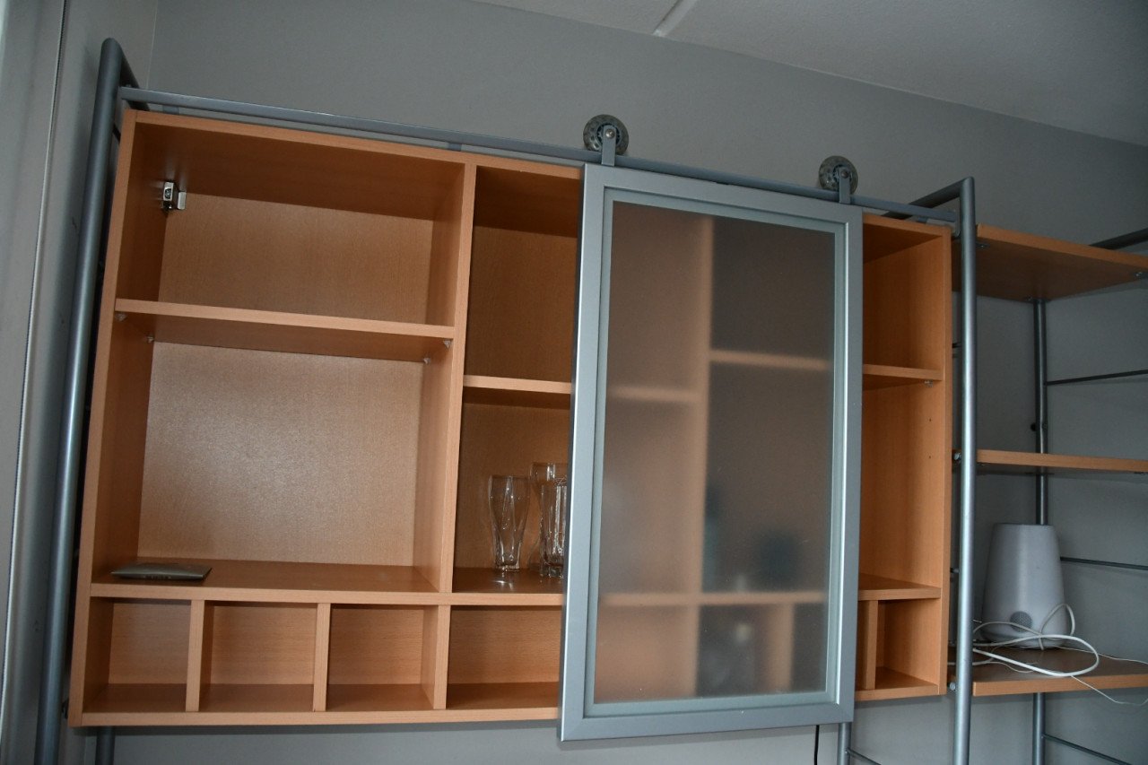 Bureau tienerkamer, kledingkast