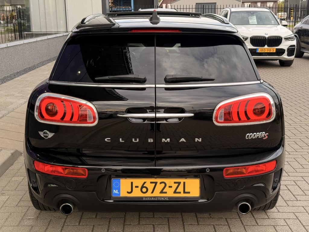 Mini Clubman mini 2.0 cooper s all4 chili serious business | leder | pano |