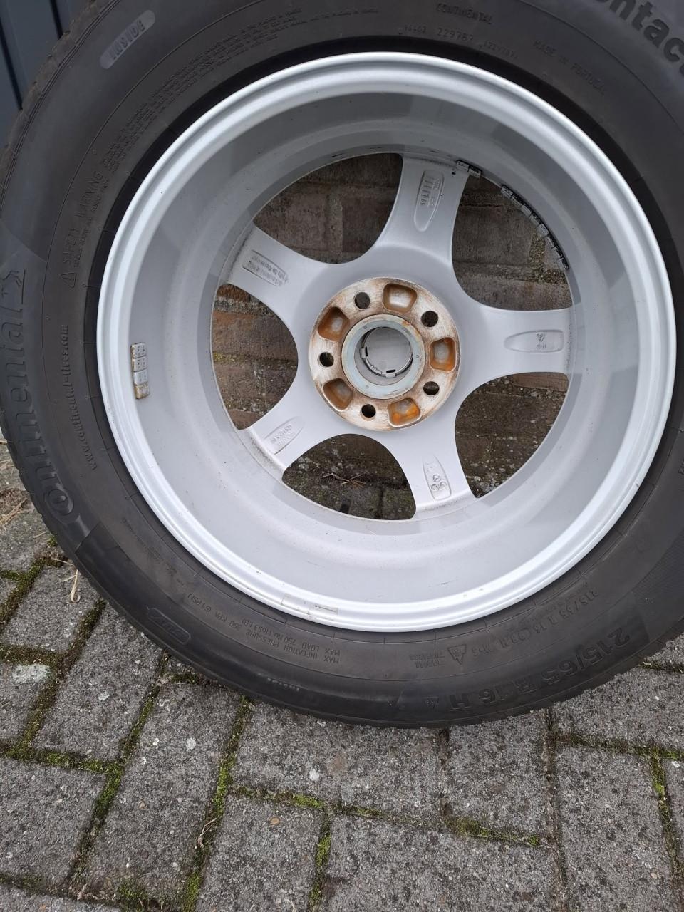 4 nette Ronal lichtmetalen wielen met goede winterbanden passend op div VW