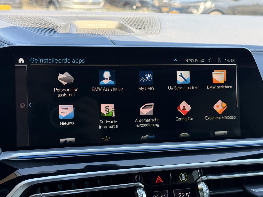 BMW X5 xdrive45e m-sport individual | b&o | sky lounge | luchtvering | mass