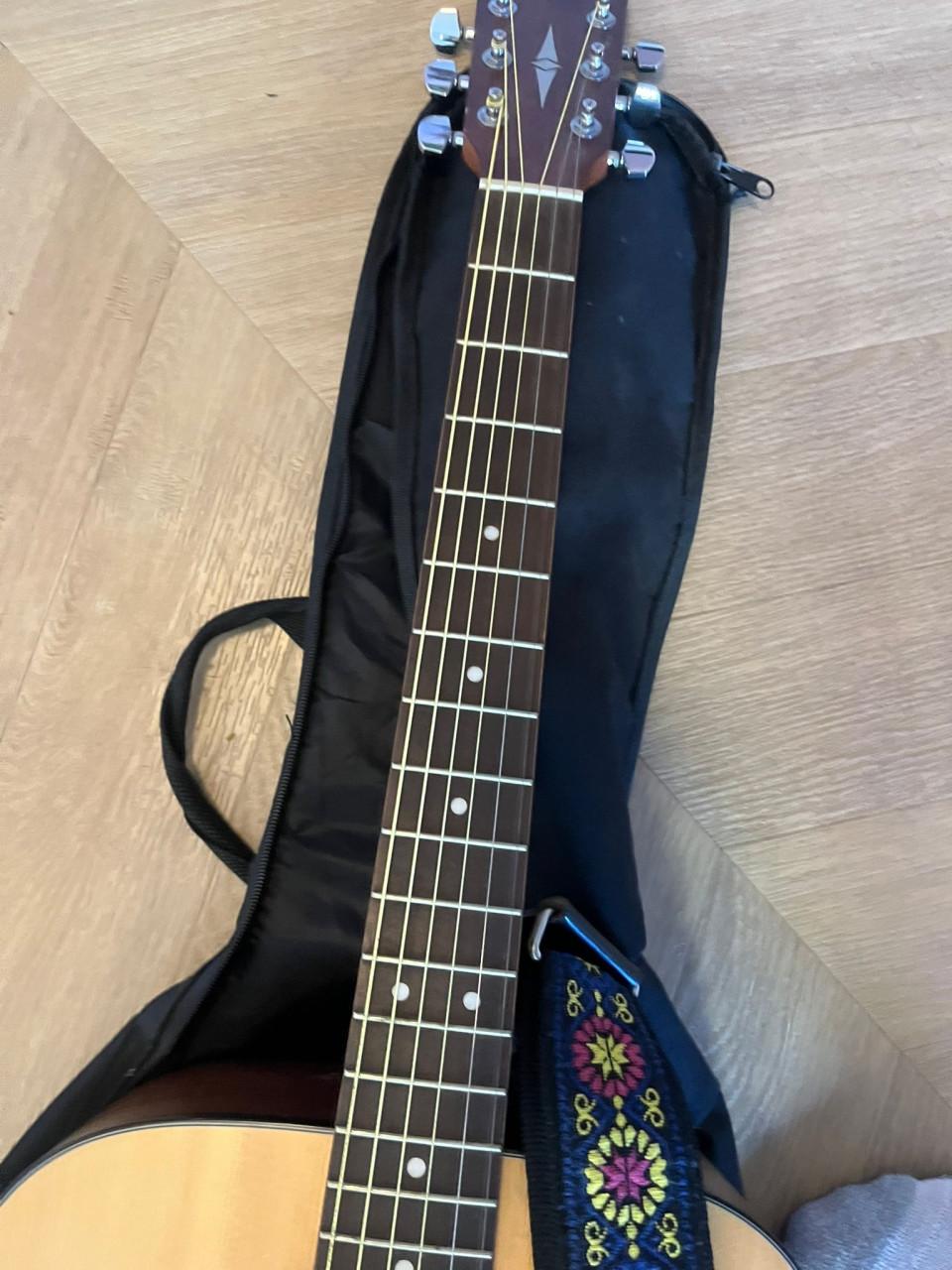 Cort Earth Pack OP Gitaar
