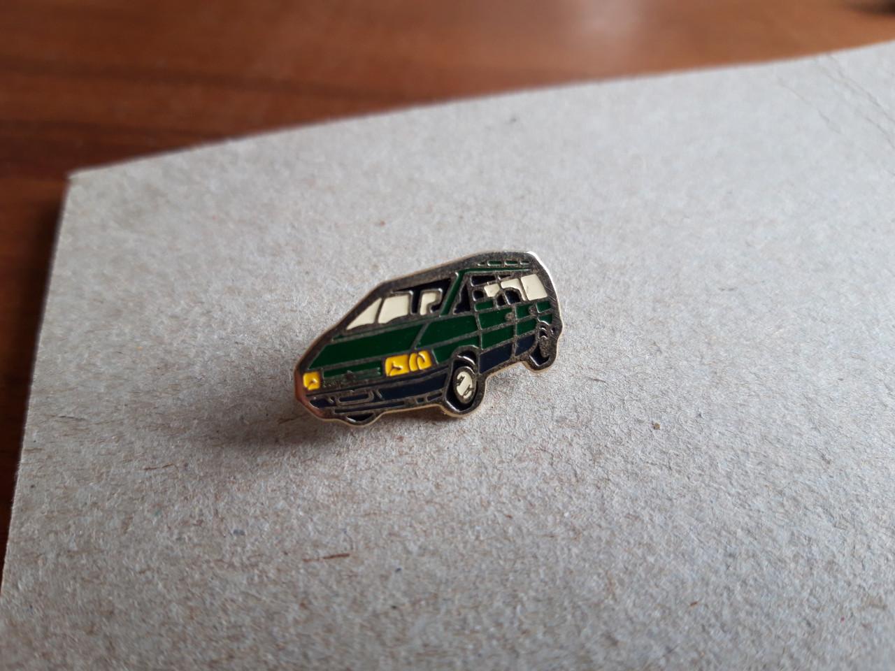 Pins Renault metaal