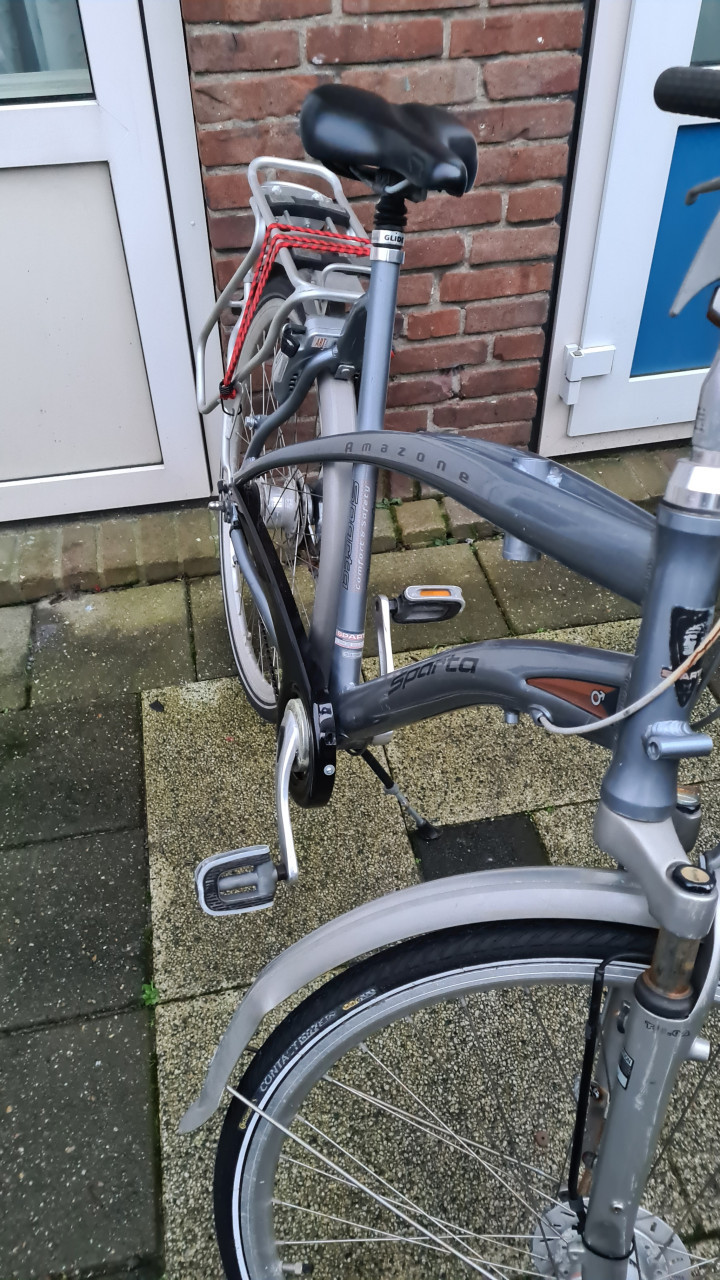 Dames fiets 28inch-met 7 versnellingen-Fr.maat 59cm-Nieuw slot
