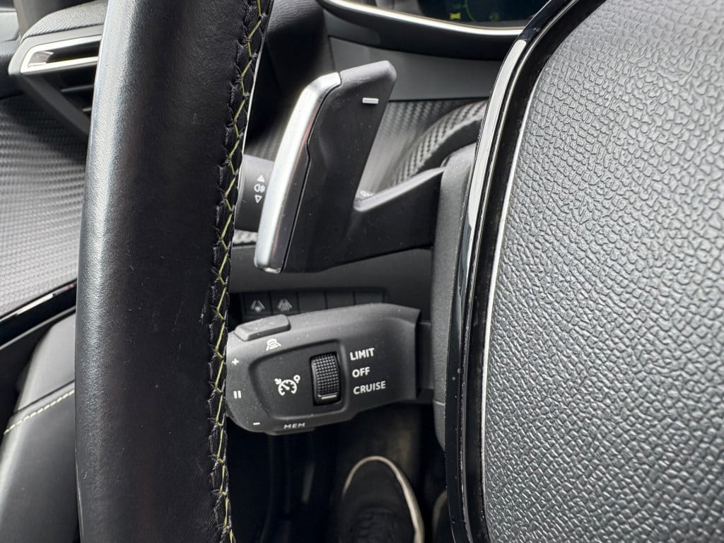 Peugeot 208 1.2 puretech gt-line