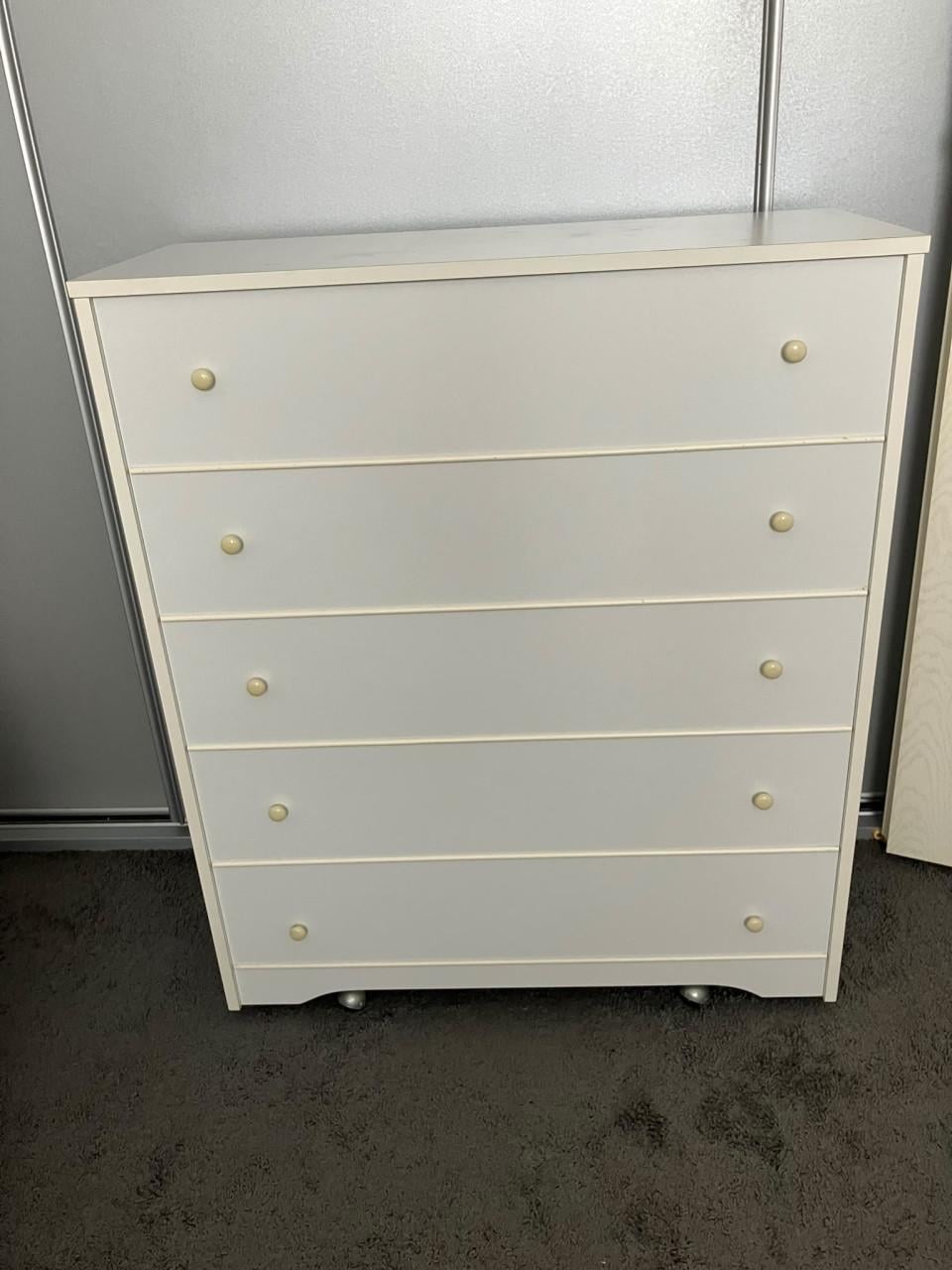 Opklapbed in kastje...logeerbed.