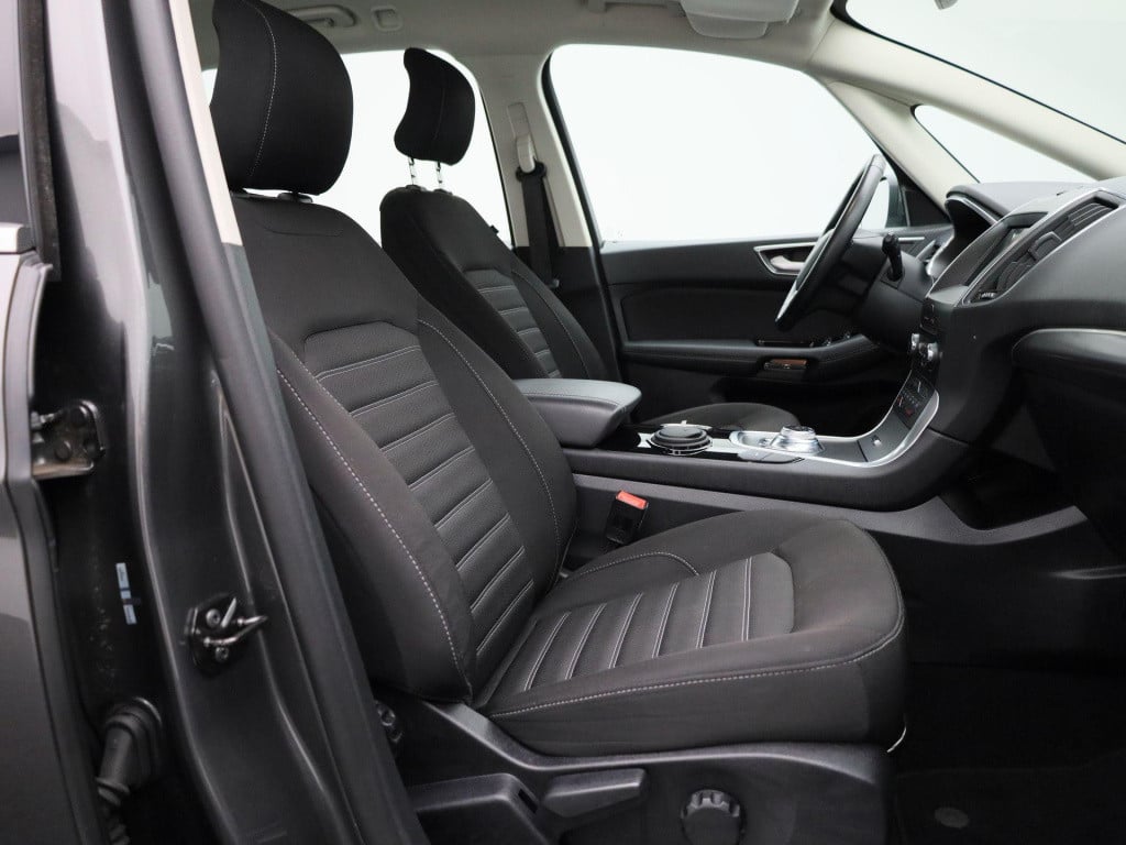 Ford Galaxy 2.5i hev titanium | automaat | 7-persoons | trekhaak | parkeer 